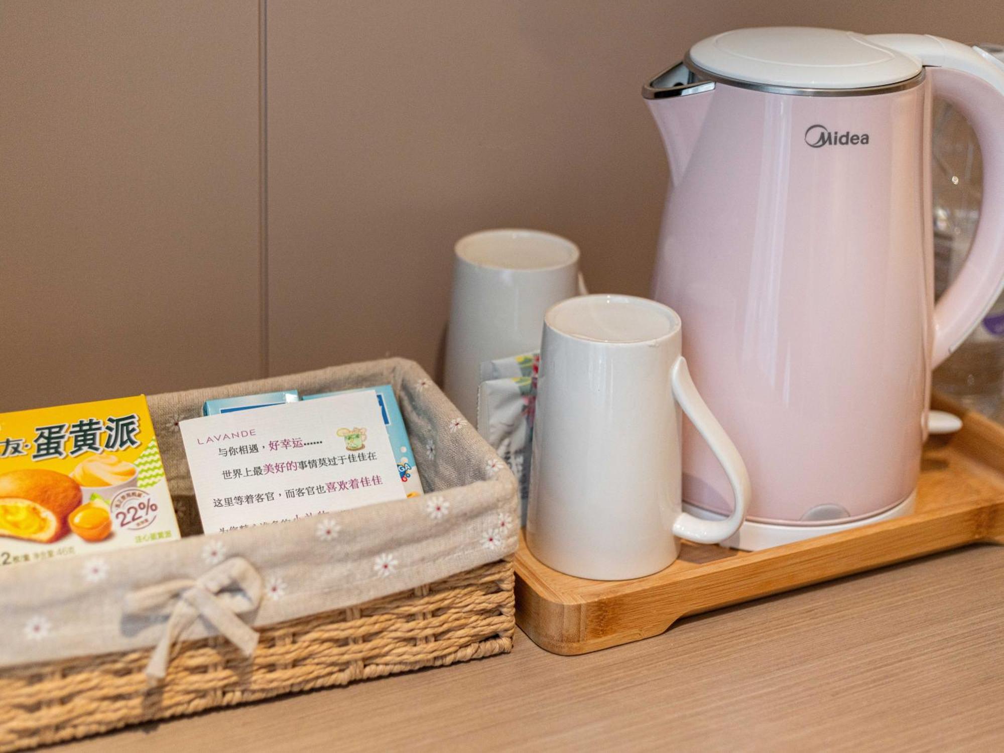 Lavande International Hotel Guangzhou Taikoo Hui Square Shipaiqiao Metro Station Branch - Free Shuttle Bus To Canton Fair Complex During Canton Fair Period & Free Vpn Internet Access Exterior photo